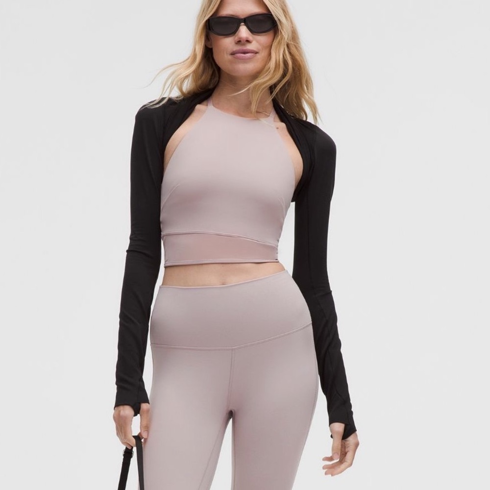 lululemon athletica Nulu High-Neck Mesh-Hem Tank Top
Light Support, B/C Cup